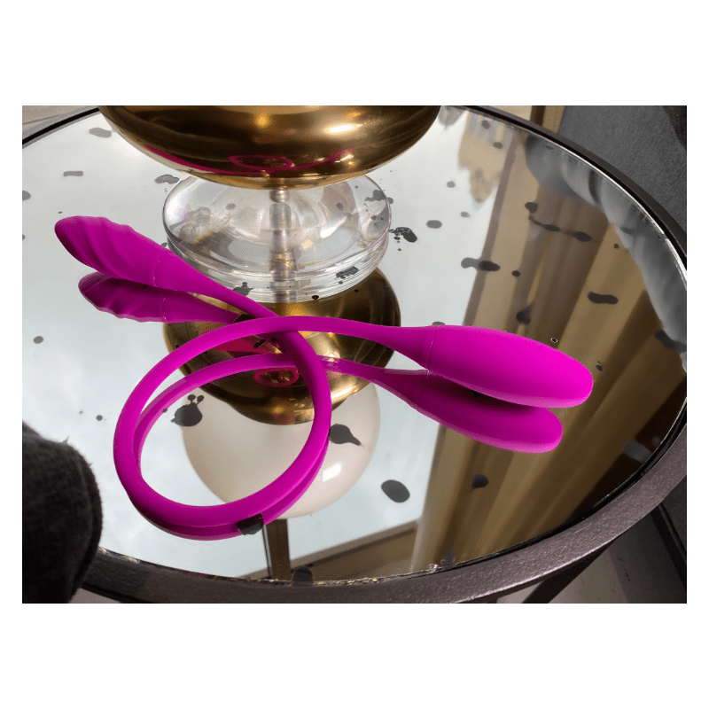 Flora pleases every curve