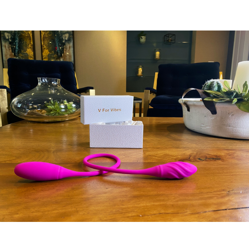 Dual-use vibrator excites thoroughly