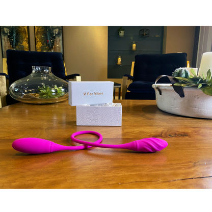 Dual-use vibrator excites thoroughly